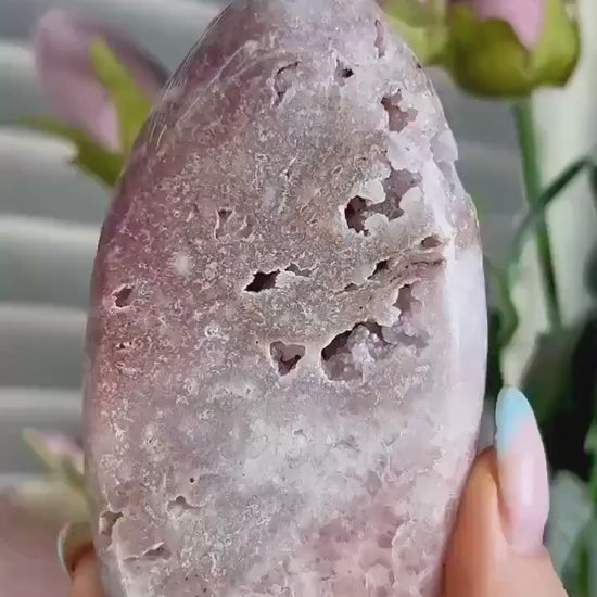 High grade, pink amethyst flame 289g