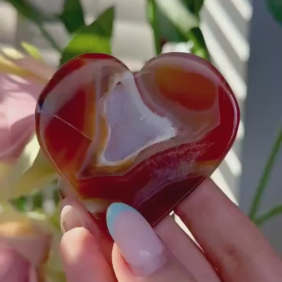 Carnelian heart with banding & Druze