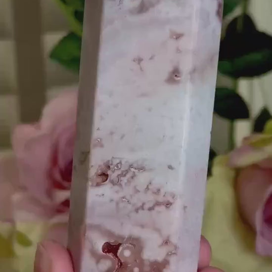 Incredible, pink amethyst tower with some bubble formations in light tones and some rutile 261g 12cm