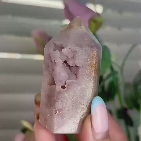 pink amethyst tower with bubble formation 128g 7cm by 4cm